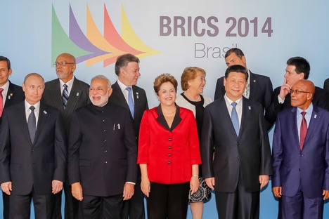 Tijekom posjete Brazilu Putin se sreo i s predsjednicima 11 zemalja Južne Amerike. Izvor: Press-služba predsjednika RF. 
