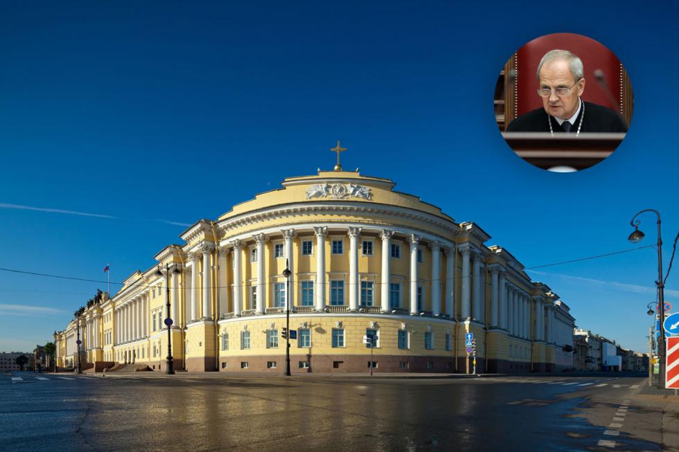 O Tribunal Constitucional da Rússia é o único órgão governamental que não está localizado em Moscou. Desde 2007, ocupa uma das principais joias arquitetônicas de São Petersburgo – o Palácio do Senado e do Sínodo, projetado por Carlo Rossi. O presidente do tribunal é Valéri Zorkin, ex-adversário de Iéltsin.