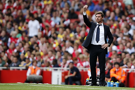 Villas-Boas mulai populer ketika bekerja untuk tim klub sepakbola Portugal, FC Porto. Kredit: Source: Photoshot/Vostock Photo