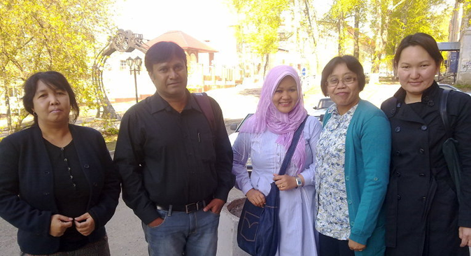 TUjuh orang pengajar bahasa Rusia yang berasal dari universitas dan sekolah di Indonesia, Mongolia, India, dan Vietnam datang ke Tomsk untuk mempelajari teknik baru pengajaran bahasa Rusia untuk orang asing. Foto: Eleonora Chernaya/RIA Novosti