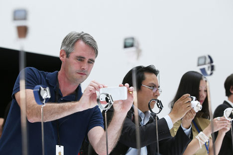 Apple memperkenalkan dua ponsel baru buatan mereka yakni iPhone 6 dan iPhone 6 Plus pada 9 September lalu. Foto: Getty Images/Fotobank