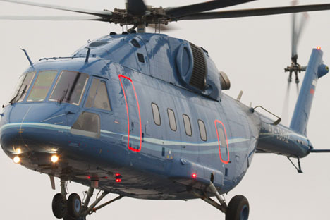 Berbeda dengan prototipe sebelumnya, prototipe keempat helikopter multifungsi Mi-38 ini memiliki sistem bahan bakar yang tahan guncangan dan jendela helikopter yang lebih besar. Foto: RIA Novosti
