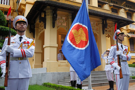 Sanksi yang dijatuhkan Uni Eropa dan AS pada Rusia akibat situasi di Ukraina membuat Rusia mulai mengembangkan sayap perdagangan ke Asia Tenggara. Foto: Reuters