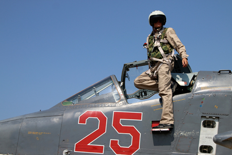 Un pilote russe d'un Su-25M à la base militaire de Hmeimim, en Syrie.