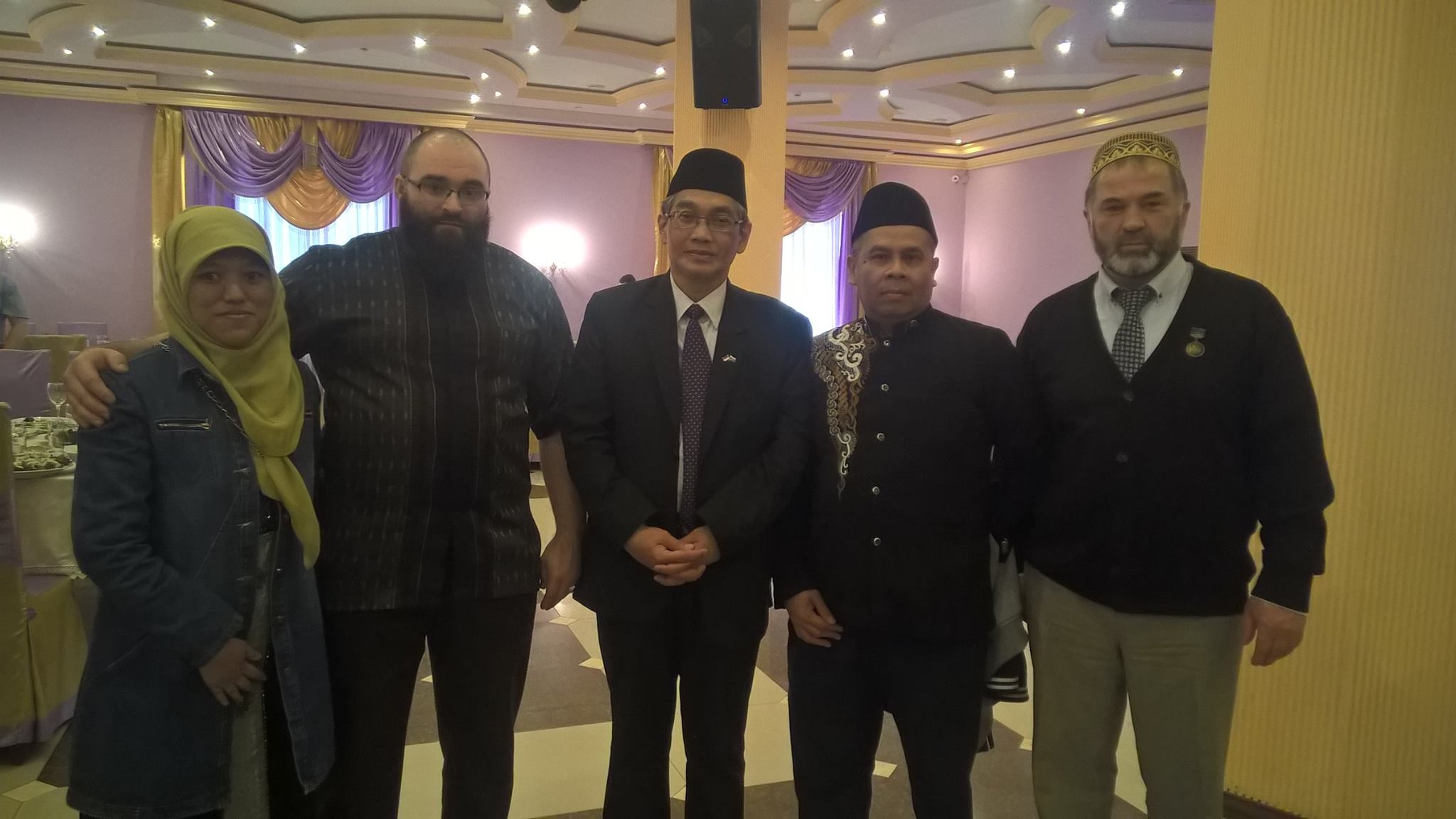 Nurutdinov pernah mengenyam pendidikan di UIN Malang.