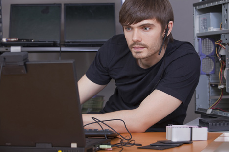 Freelance contracts usually pay people for a particular project rather than by the hour, which protects employers from lazy freelancers, according to experts. Source: PhotoXPress