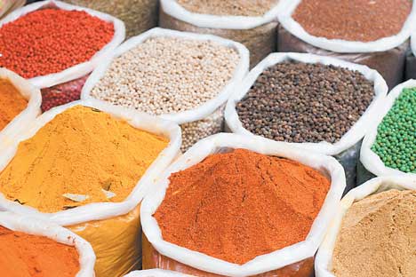 जीवा पोनुचामी की अब मॉस्को में भारतीय मसालों की तीन दुकानें हैं।