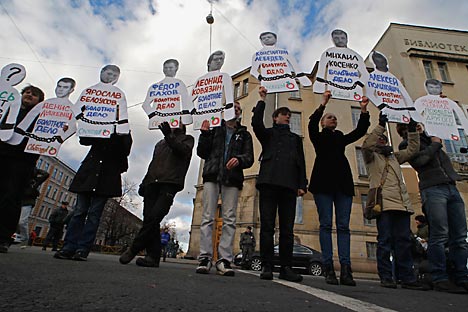 Opposition activists took to the streets in central Moscow to expess their support for those detained during the May 6 rally on Bolotnaya Square. Source: Reuters / Vostock Photo