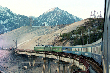 Die russische Bahn will ihre Kunde aus den billigen Platzkarten-Wagen in die gehobeneren Kategorien umsiedeln. Foto: ITAR-TASS