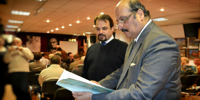 Ambassador Ajai Malhotra (R). Source: Press Photo/Embassy of India in Moscow