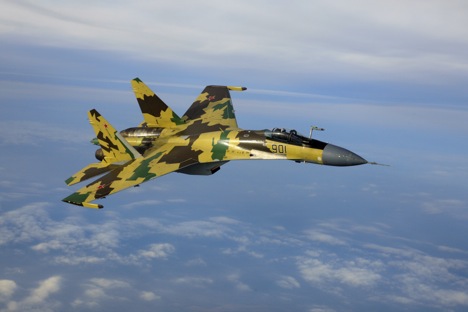 Russian pilot: "No F-35 can ever out-fly Sukhoi in knife fight." Source: Sukhoi.org