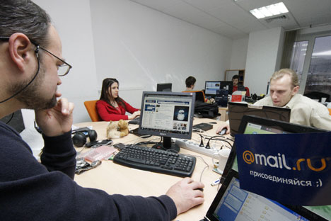 in some Russian companies, informal communication between employees and superiors can be regarded as a recognition of merit or formal inclusion as "one of the team." Source: ITAR-TASS