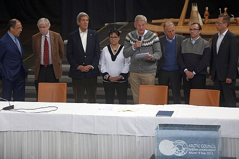 U.S. Secretary of State John Kerry (3rd L), Russia’s Foreign Minister Sergei Lavrov (L) at the Arctic Council Ministerial Meeting in Kiruna, Sweden on May 15, 2013. Source: AP