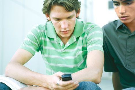 Gadgets seem to be the main mode of communication for young people. Source: Getty images / Fotobank 
