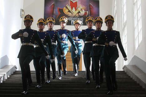 After three months of conscription service, the best soldiers may be transferred to contract military service. Source: Victor Vasenin / Rossiyskaya Gazeta
