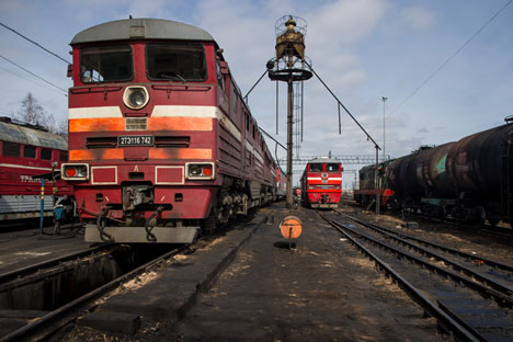 Eastern promise: freight trains at sidings in Siberia. Source: Max Avdeev
