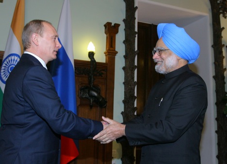 Vladimir Putin has a good relationship with Manmohan Singh. Source: Konstantin Zavarzhin / RG