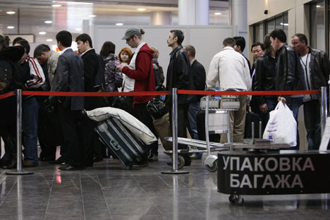 Russian airports can provide many entertaining situations. Source: RIA Novosti / Georgiy Kurolesin