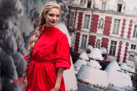 Natalia Vodianova arrives at the "White Fairy Tale Love Ball" party at the Wideville castle near Paris, 2011. Source: AP