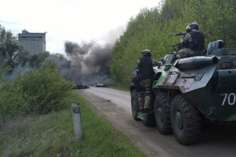 After several clashes in Slovyansk, five militiamen were killed and one police officer was wounded, before the attack was suspended. Source: AP