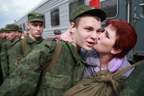 While parents used to try to the bitter end to keep their son from going into the army, now, according to a recent poll, every other respondent wanted their immediate family members to serve. Source: ITAR-TASS