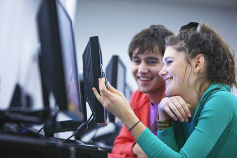 There are quite a few Russian language courses available online. Source: Shutterstock