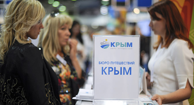 Crimea travel agency, reads the sign. Source: ITAR-TASS