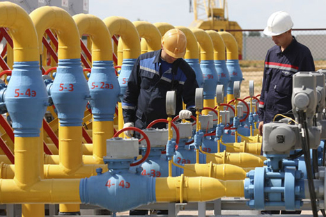 Two Russian experts discuss the ramifications of potential gas transit ban. Source: RIA Novosti