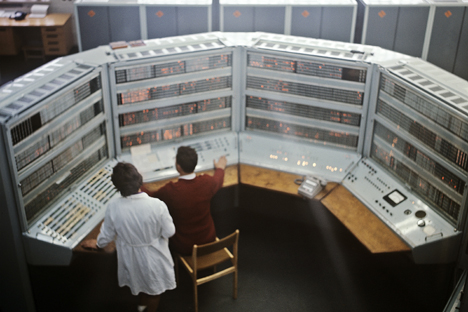 BESM-6 control panel in the Computing and Automatization Laboratory. Joint Institute for Nuclear Research. Source: Boris Ushmaykin / RIA Novosti