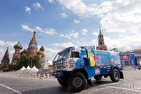 "KamAZ-Master" truck - the crew of pilot Airat Mardeev at the start of the "Silk Road" rally-raid on Red Square. Source: Vitaly Belousov / RIA Novosti