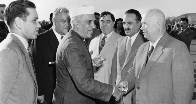 First Secretary of the Communist Party of the Soviet Union Nikita Khrushchev and Politburo members greet Jawaharlal Nehru at the Frunze Central Airport in Moscow. Source: TASS