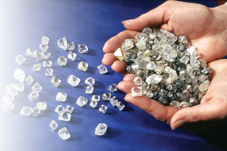 India is the world’s largest centre for processing diamonds, with more than 70 percent of the world’s extracted diamonds sent there for cutting. Source: Press photo