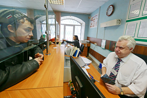 The Ministry of Economy predicts a rise in unemployment in Russia to 6 percent by the end of 2015. Source: Vladimir Smirnov / TASS