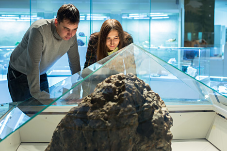 Chunk of Chelyabinsk Meteorite on display in local museum. Source: Gleb Lunin / TASS