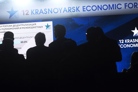 Participants in the 2015 Krasnoyarsk Economic Forum, at Sibir International Exhibition and Business Center. Source: Yevgeny Kurskov / TASS