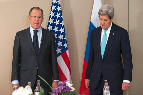 Russian Foreign Minister Sergei Lavrov and the United States' Secretary of State John Kerry stressed the need to comply with the February 12 Minsk accords during their talks in Geneva. Source: AP