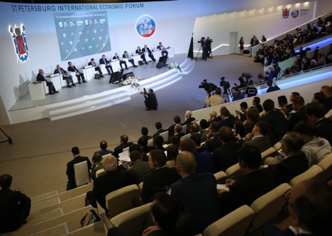 A panel session titled "BRICS Business Forum" as part of the 19th St. Petersburg International Economic Forum. Source: Sergei Savostyanov/TASS
