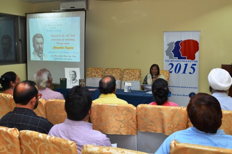 A gathering comprising Hindi poets, writers, novelists, critics, journalists and Russian language students attended the literary evening.