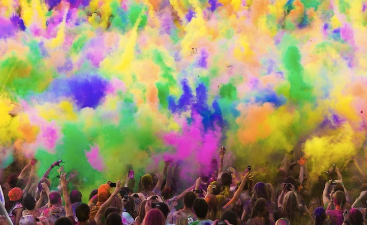 The festival of colours was organized for the first time in Moscow in May 2013.
