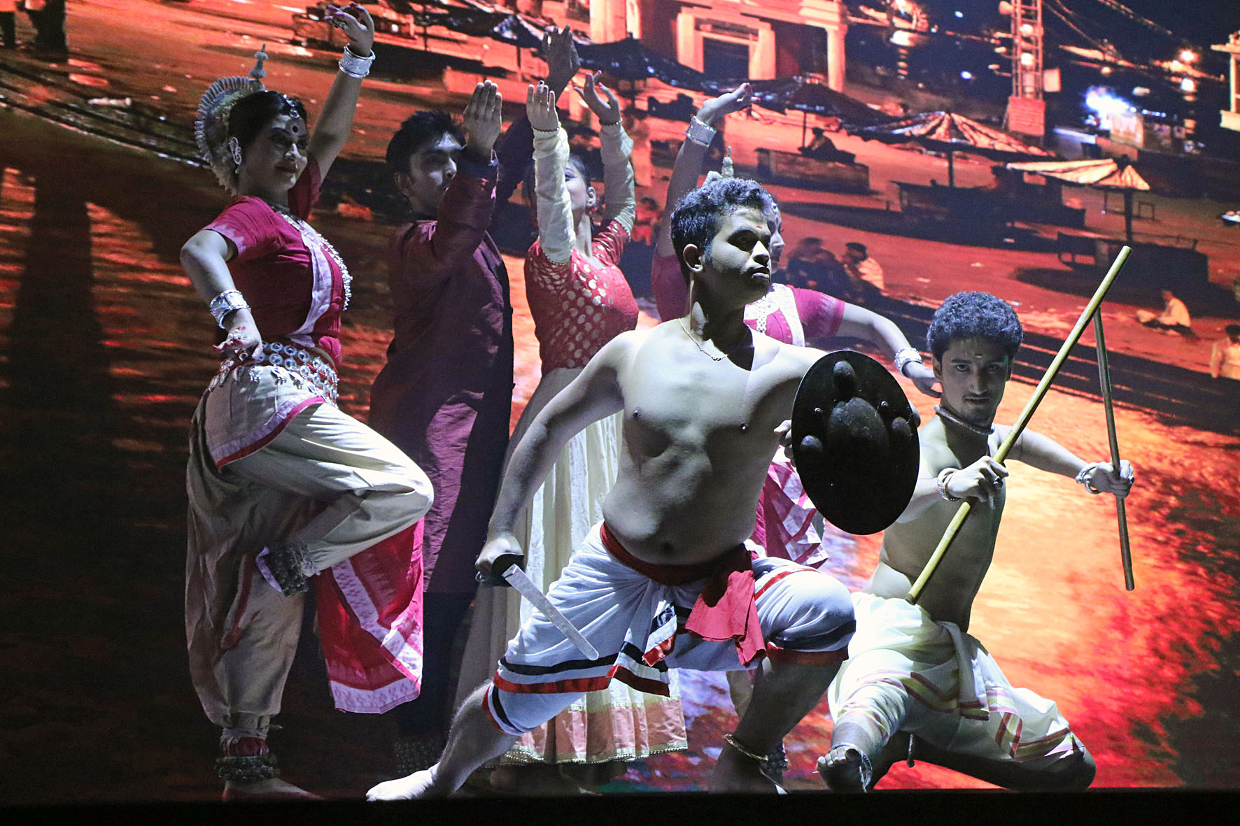 The purpose of the cultural festival was to acquaint residents of the Urals with traditions of Indian culture.