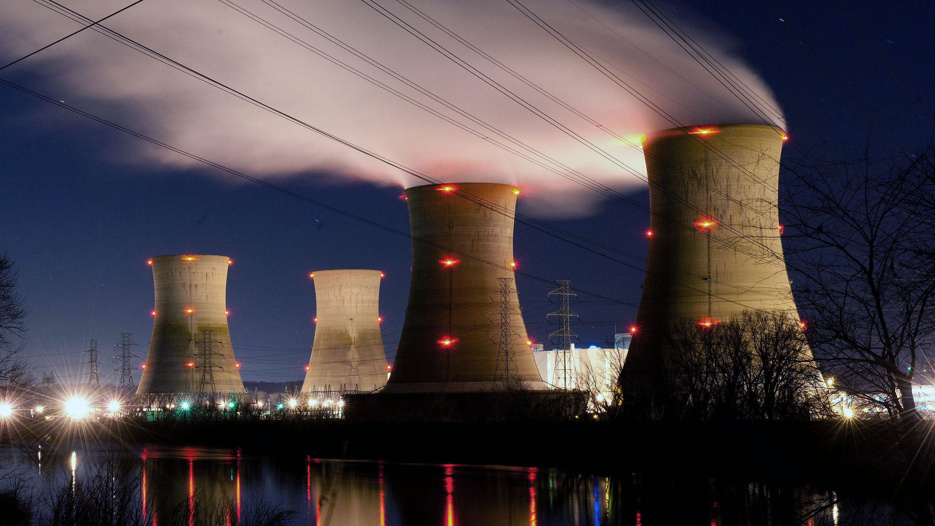 Rosatom berencana untuk berdiskusi dengan pemerintah Jepang mengenai kerja sama penanggulangan kecelakaan nuklir Fukushima serta suplai bahan bakar nuklir ke pabrik Jepang.
