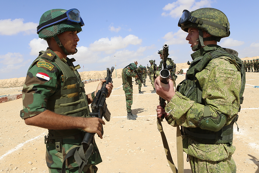 Russian and Egyptian servicemen practiced localization and elimination of militant groups in desert conditions.