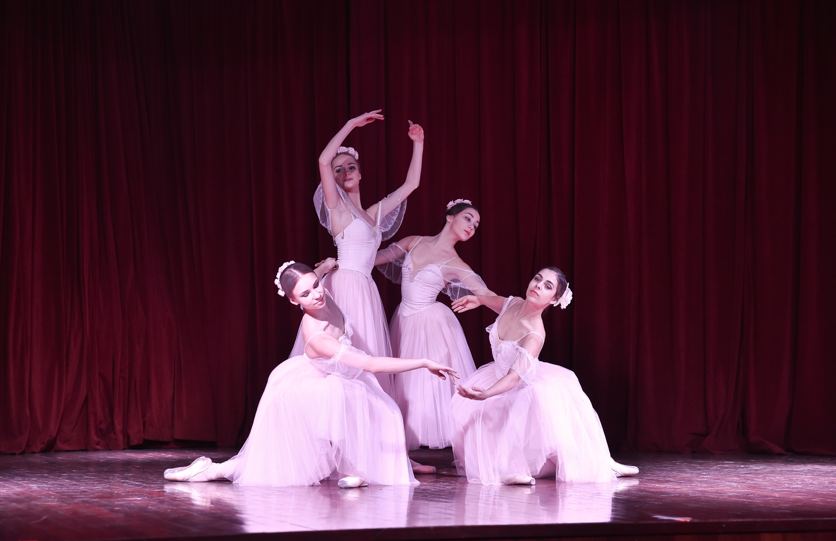 The ballet “Giselle” was performed in New Delhi.