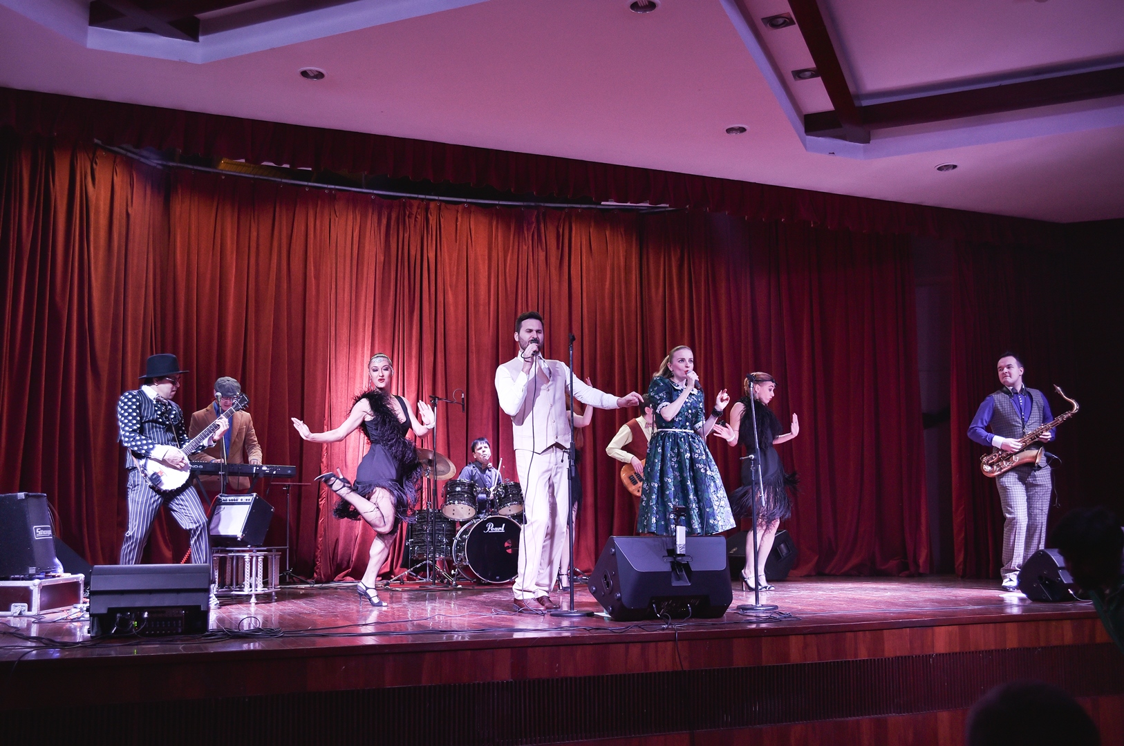 The audience were treated to several Russian, Hindi, English and Italian songs.