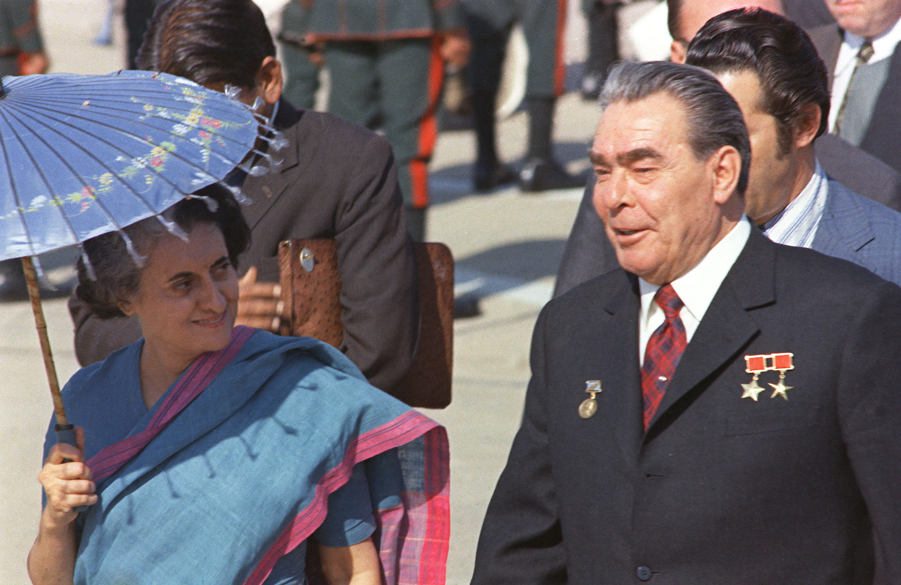 Indira Gandhi with Leonid Brezhnev in 1982.