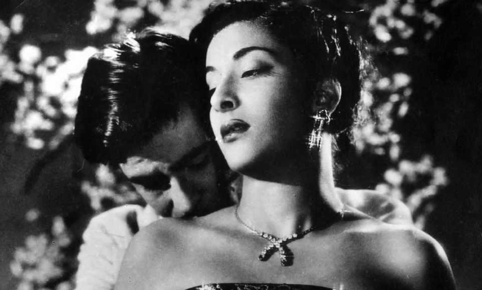 A still from Raj Kapoor's classic Awaara (1951). Source: Press Photo