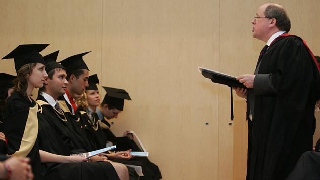 Il sistema post laurea funzionerebbe solo sulla carta in Russia, a detta di alcuni esperti (Foto: PhotoXPress) 