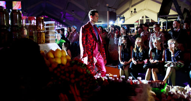 La sfilata di Etro al mercato Danilovsky di Mosca (Foto: Aleksei Smirnof)