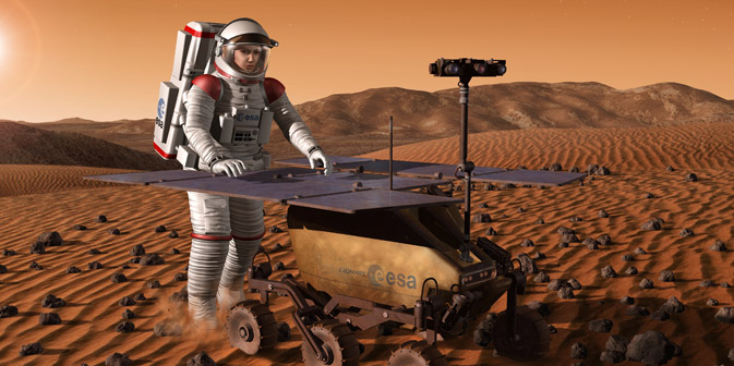 Scienziati e astronauti preparano una missione per comprendere come reagisce l’organismo umano durante una permanenza molto prolungata nello spazio (Foto: ESA / Press Photo)