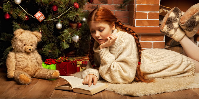 Cosa c'è di meglio che regalare un libro a Natale? (Foto: Shutterstock)
